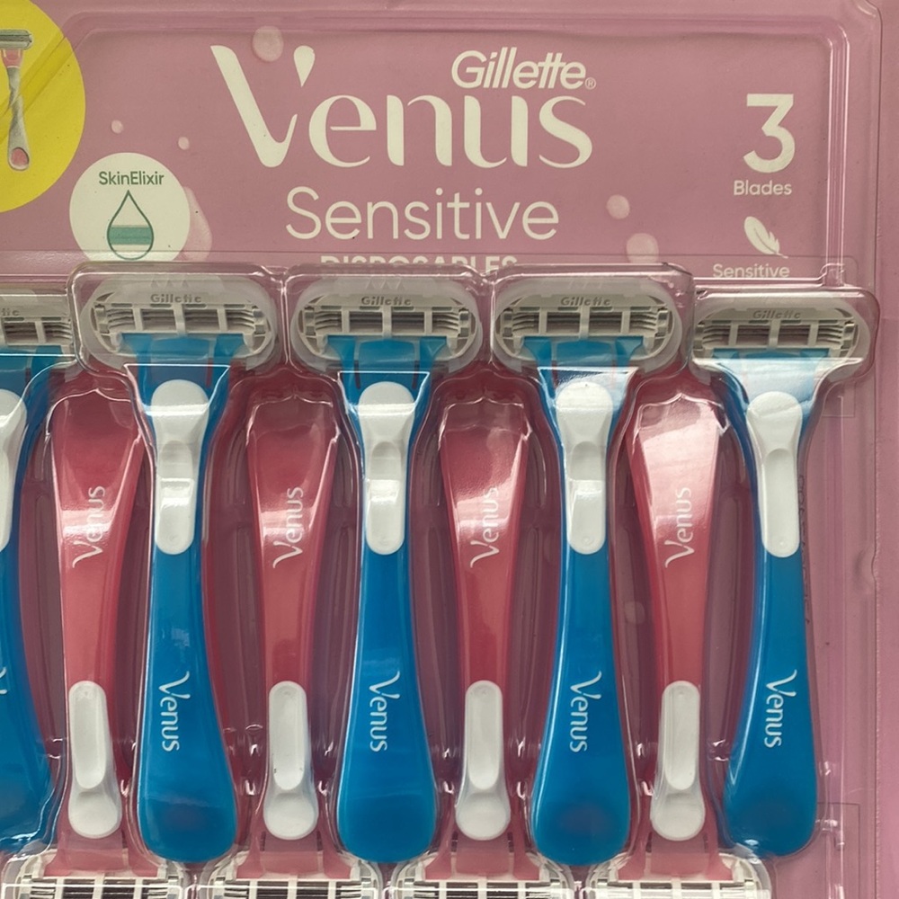 Venus Sensitive disposable Razor - Picture 3 of 3